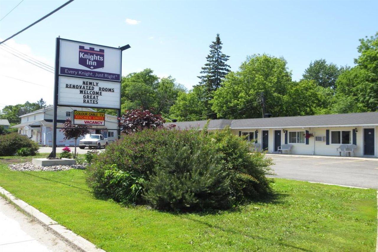 Knights Inn Arnprior Exterior foto
