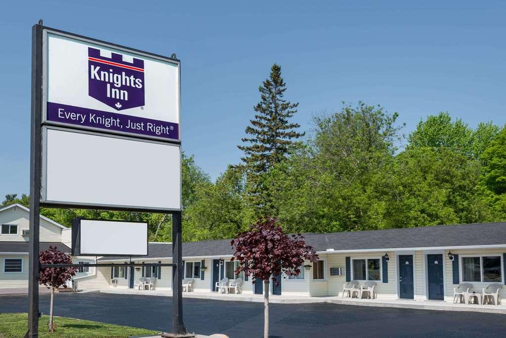 Knights Inn Arnprior Exterior foto