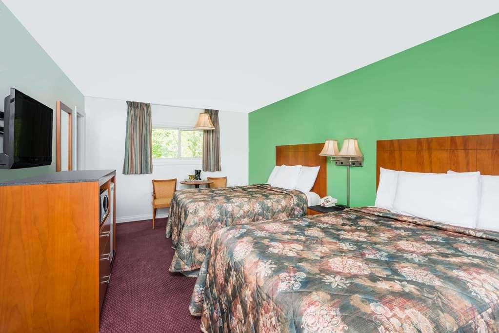 Knights Inn Arnprior Quarto foto