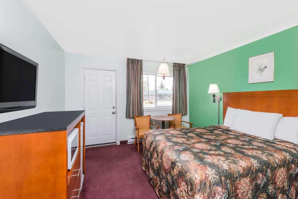 Knights Inn Arnprior Quarto foto