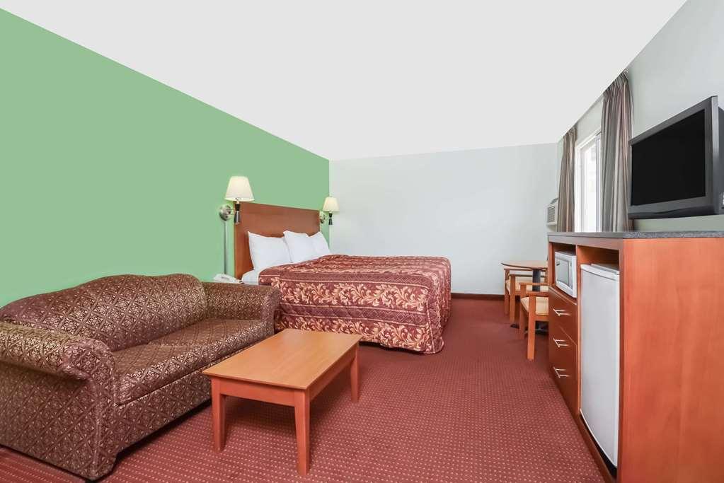 Knights Inn Arnprior Quarto foto